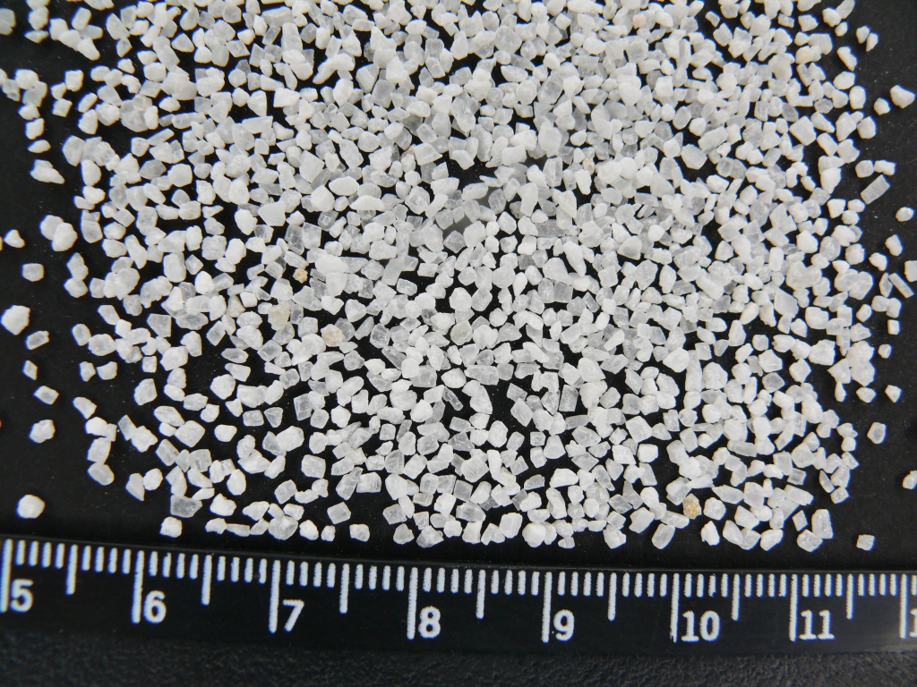 Белая мраморная крошка 1-1,5 мм